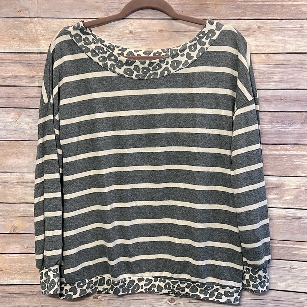 Andreรฉ by Unit Striped Top with Animal Print Detail- Size Large